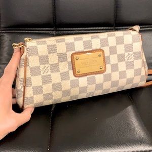 Louis Vuitton Damien Azur Eva white clutch
